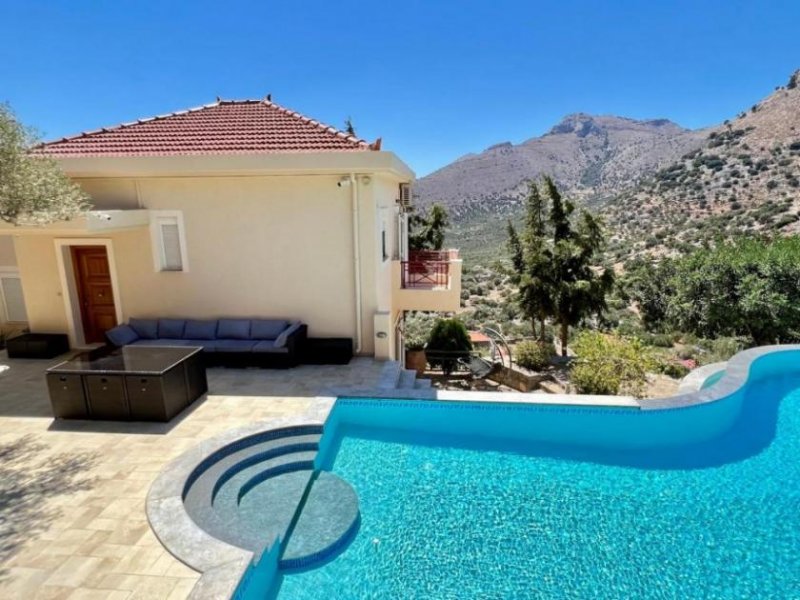 Schisma Eloundas MIT VIDEO - 4 Schlafzimmer Villa mit spektakulärer Aussicht, Pool und Garten Haus kaufen